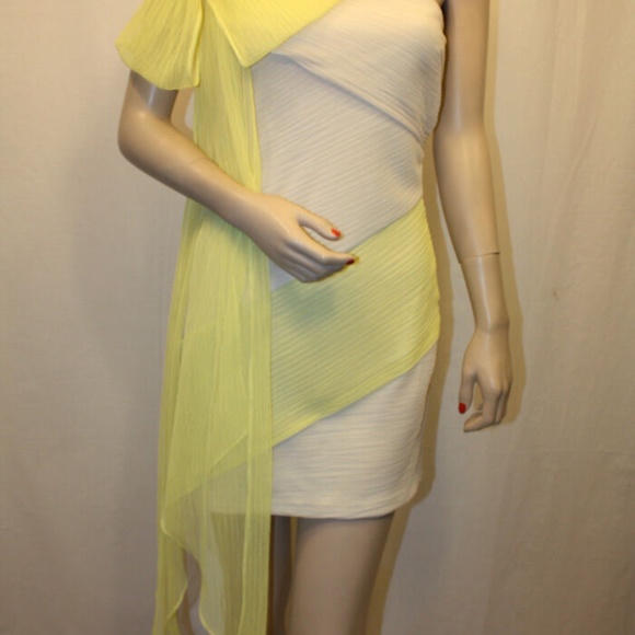 BNWT Gorgeous BCBGeneration Dress Size 0 - Picture 4 of 4